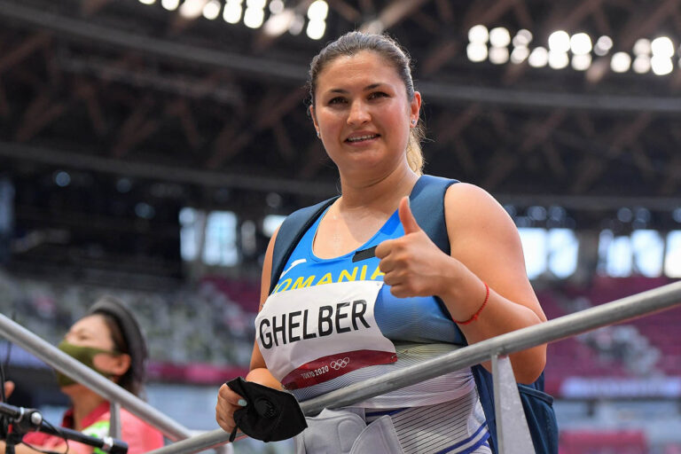 Bianca Ghelber, în finală la aruncarea ciocanului