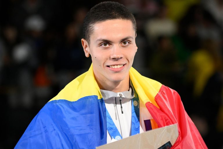 David Popovici își păstrează magistral titlul european la 100 metri liber!