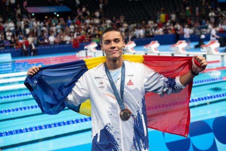 David Popovici, două medalii la Paris 2024! „Pentru o Românie educată, sănătoasă, trebuie să investim mai mult în sport”